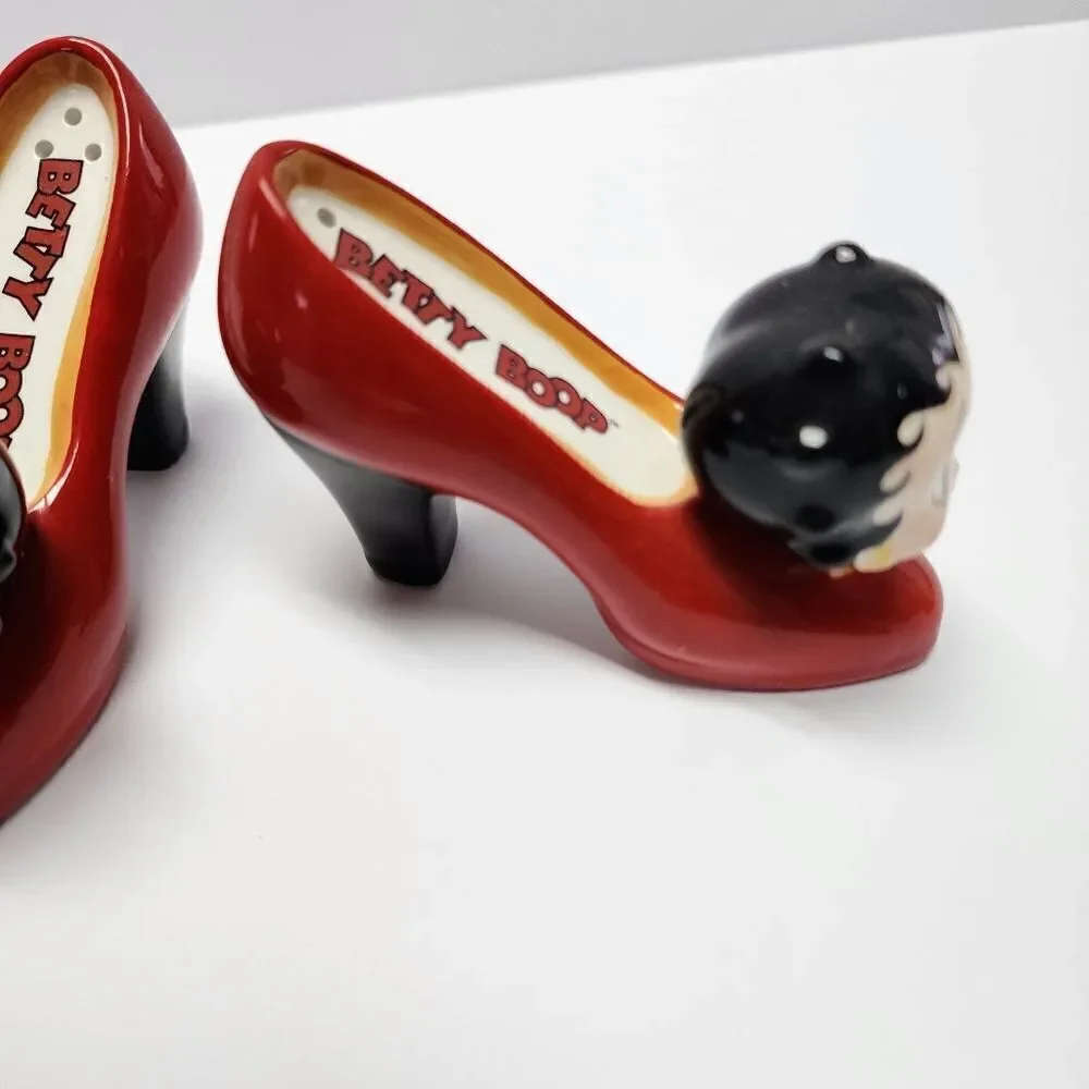 Betty Boop Vintage Shoes Salt and Pepper Shakers